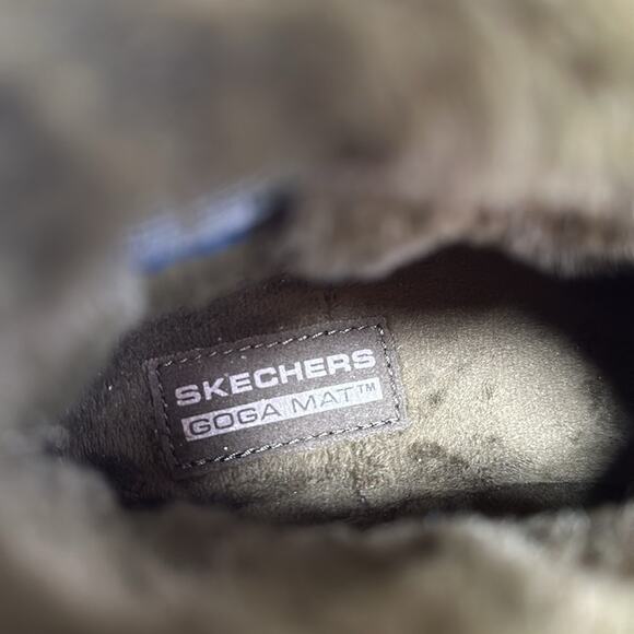 Skechers On the GO Wide Width Winter Gleam City Water Repellent Suede Boots - Picture 7 of 10
